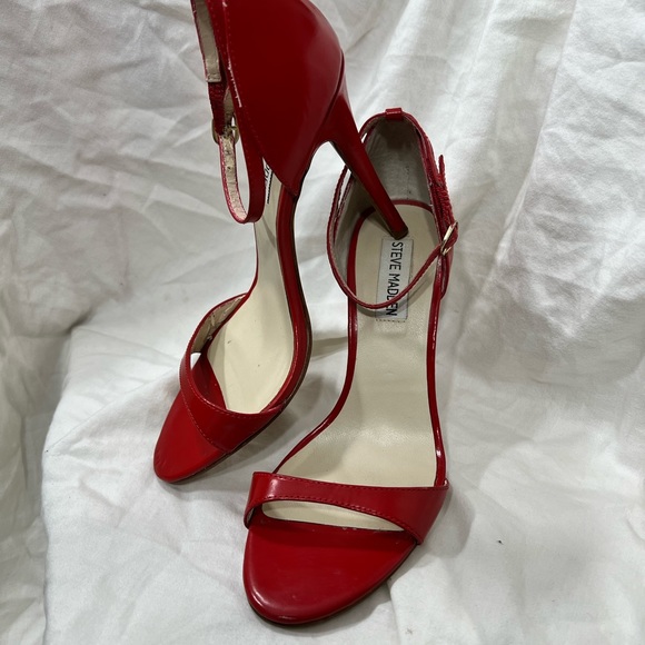 STEVE MADDEN HEEL WITH ANKLE STRIPS BEAUTIFUL RED SHOE. SEXY AND STUNNIN⦠- Picture 11 of 15